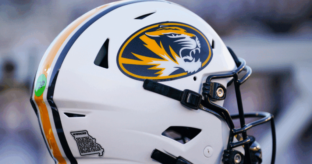 Missouri OL Jayven Richardson plans to enter the NCAA Transfer Portal